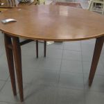 590 8436 DINING TABLE